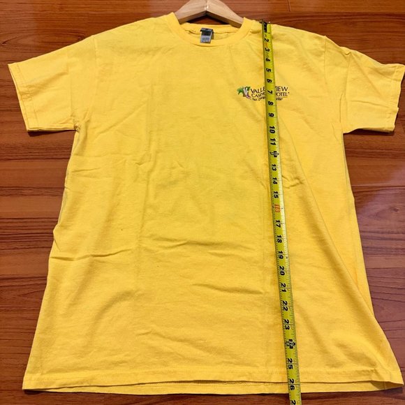 Valley View Yellow Casino 777 San Diego T-Shirt Size Medium Distressed Worn - Picture 6 of 6